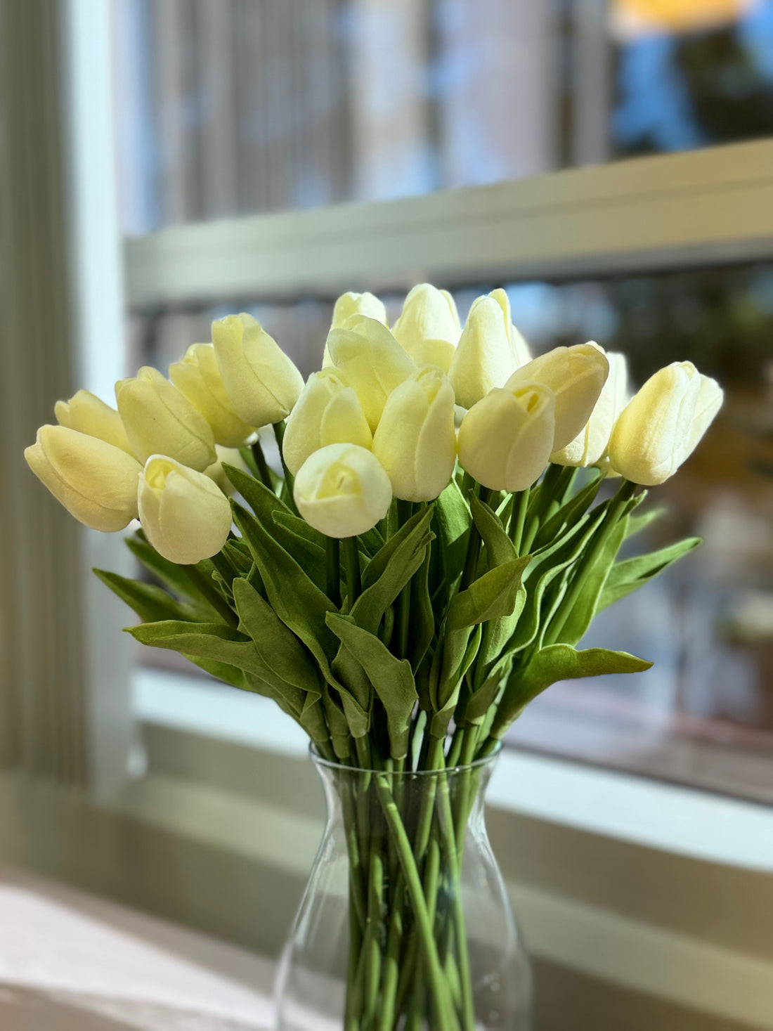 Timeless Elegance: The Beauty of Artificial Tulips in Home Décor